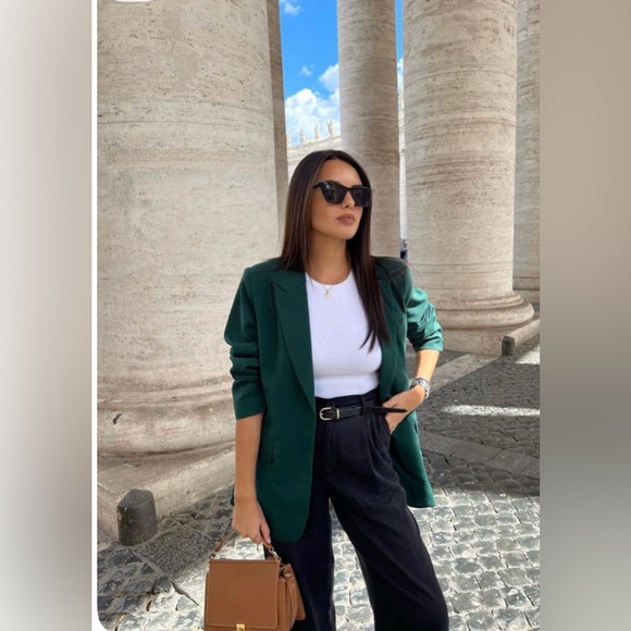 Vintage Jones New York Women's Dark Green Double-Breasted Blazer - Picture 4 of 8